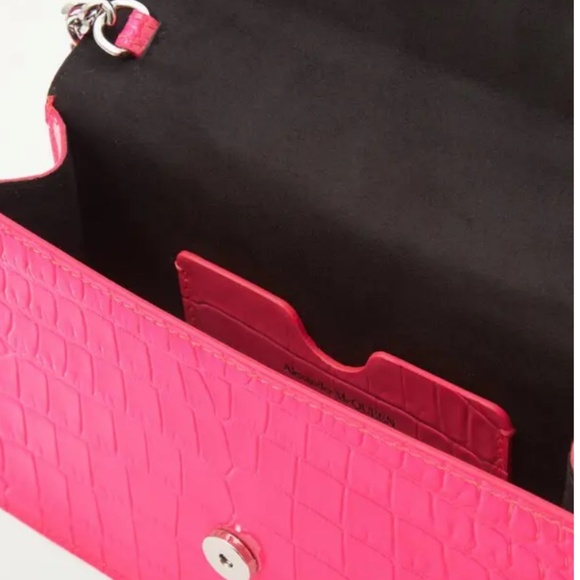 ALEXANDER MCQUEEN Skull Mini Embellished Neon Croc-Effect Leather Shoulder Bag - Picture 13 of 13